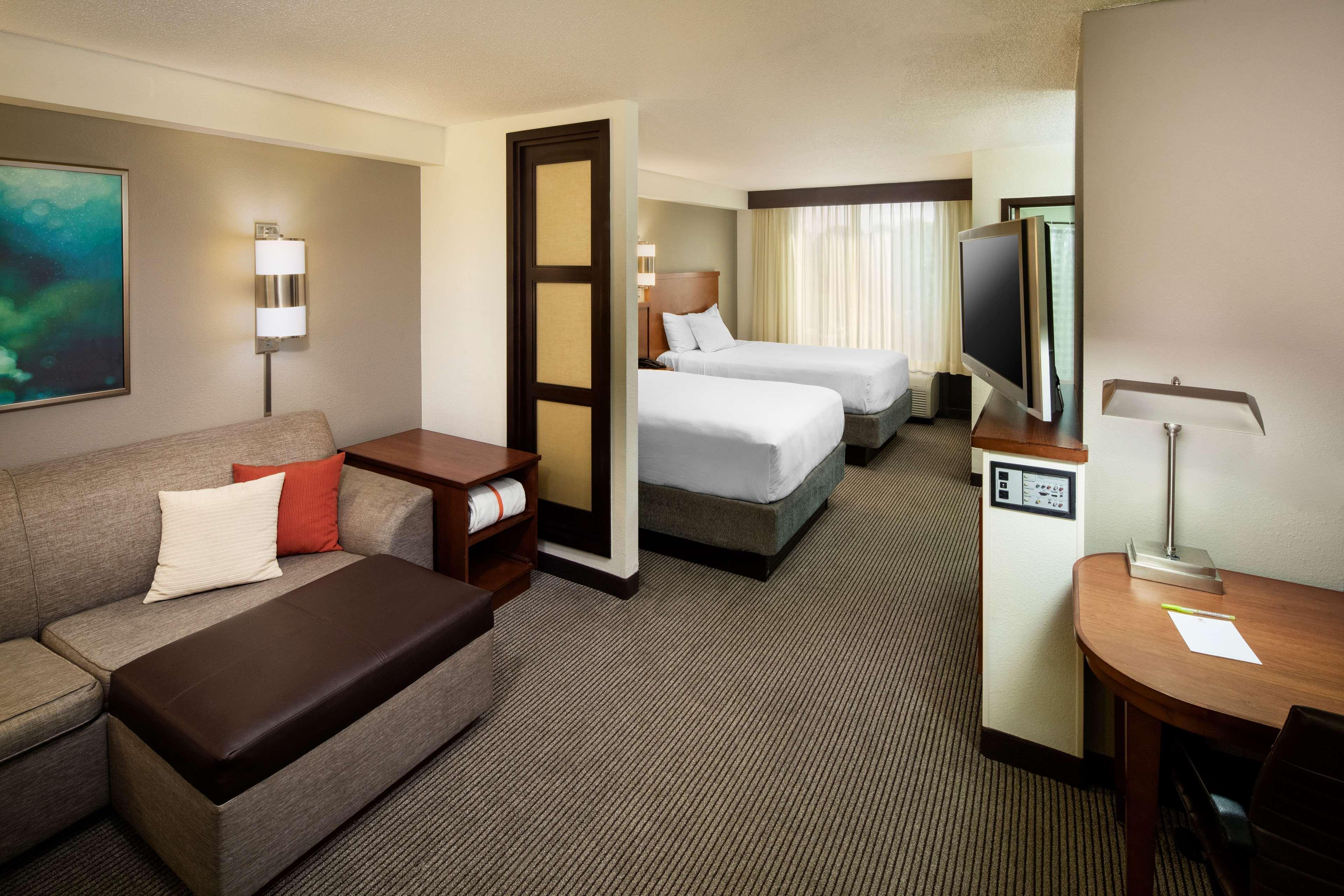 Hyatt Place Greenville/Haywood מראה חיצוני תמונה