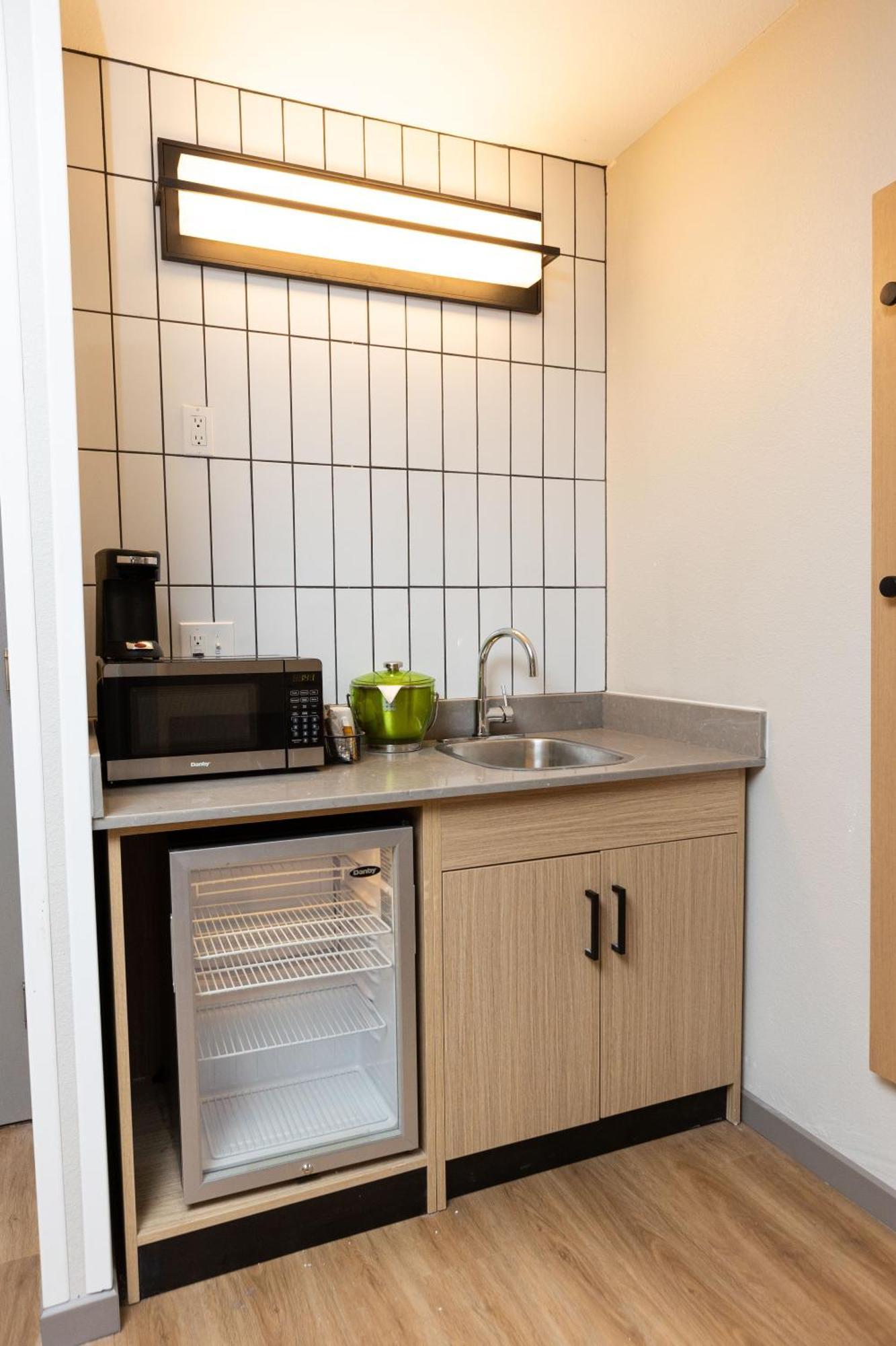 Hyatt Place Greenville/Haywood מראה חיצוני תמונה