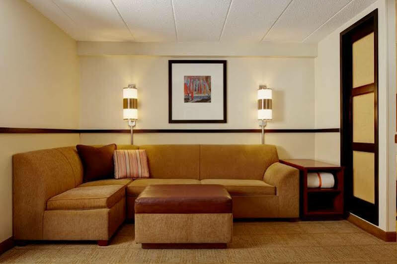 Hyatt Place Greenville/Haywood מראה חיצוני תמונה