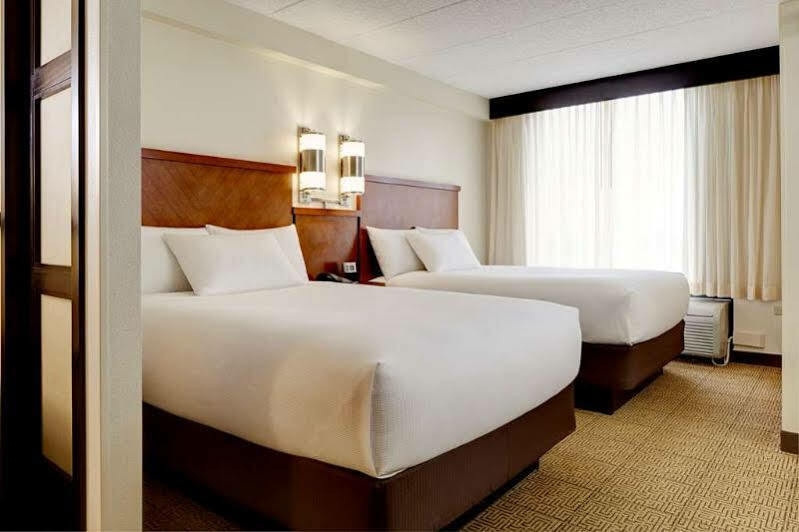 Hyatt Place Greenville/Haywood מראה חיצוני תמונה