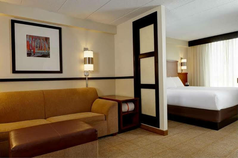 Hyatt Place Greenville/Haywood מראה חיצוני תמונה